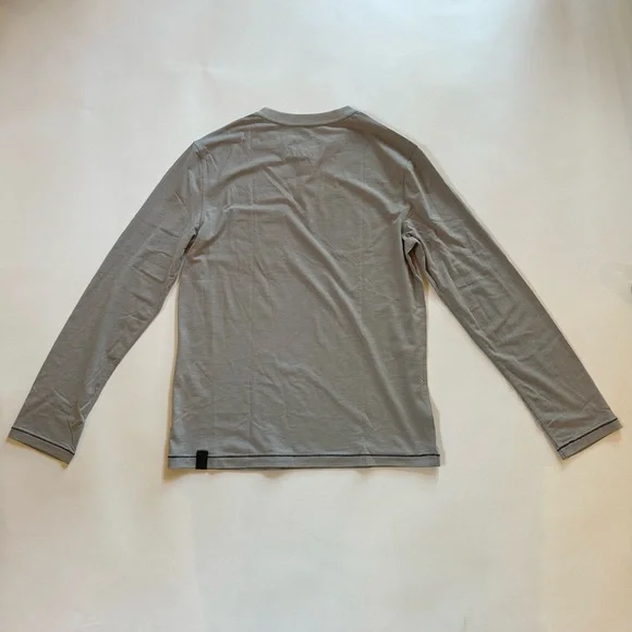 Lange by Lunya Restore gray long sleeve Henley Shirt Size Small NWOT